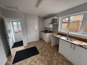 Rpbinets Road, Wingfield, S61 4AE