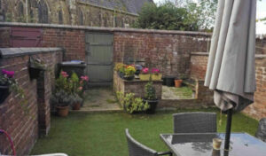Earlsmere Avenue, Balby, DN4 0QD